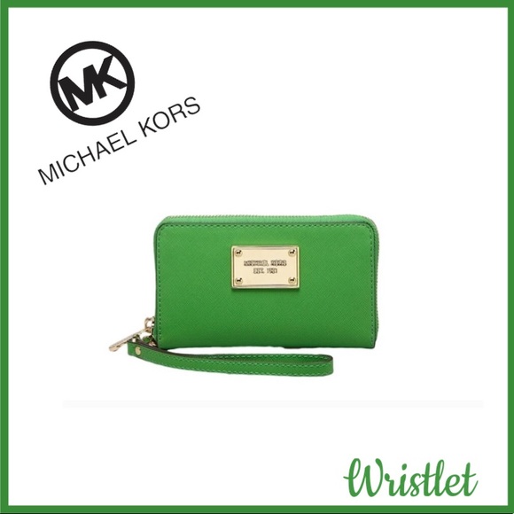 Michael Kors Handbags - Michael Kors Jet Set Green Leather Travel Wristlet